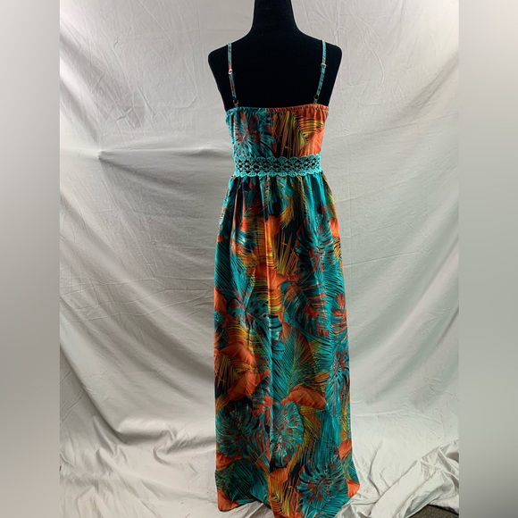 Boho Tropical Print Lace Insert Maxi Dress - Picture 9 of 10